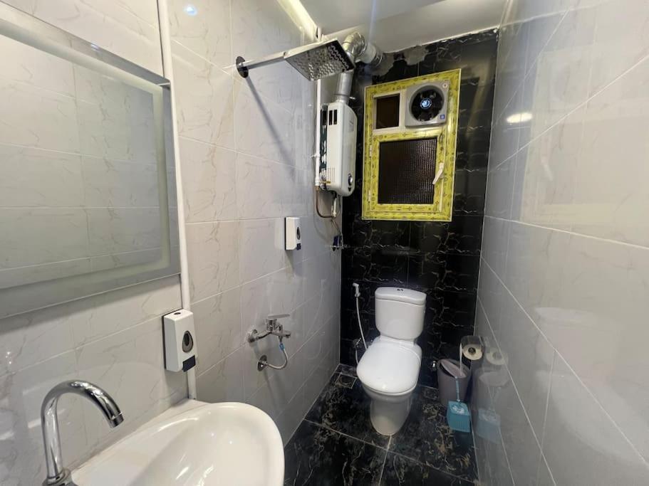 Luxury Apartment Downtown Il Cairo Esterno foto
