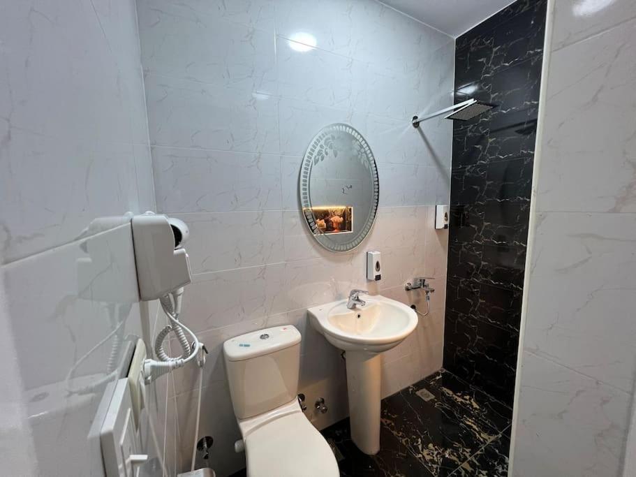 Luxury Apartment Downtown Il Cairo Esterno foto