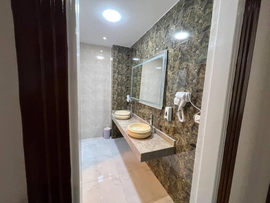 Luxury Apartment Downtown Il Cairo Esterno foto