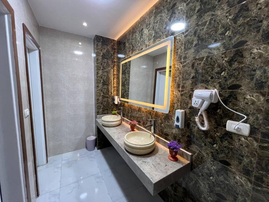 Luxury Apartment Downtown Il Cairo Esterno foto