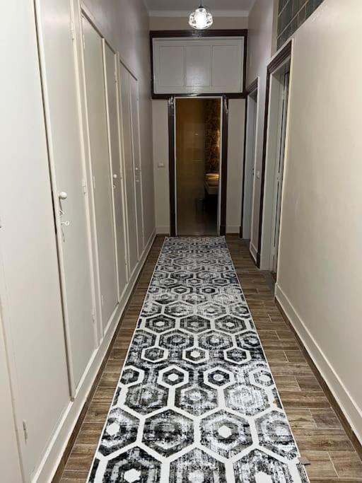 Luxury Apartment Downtown Il Cairo Esterno foto